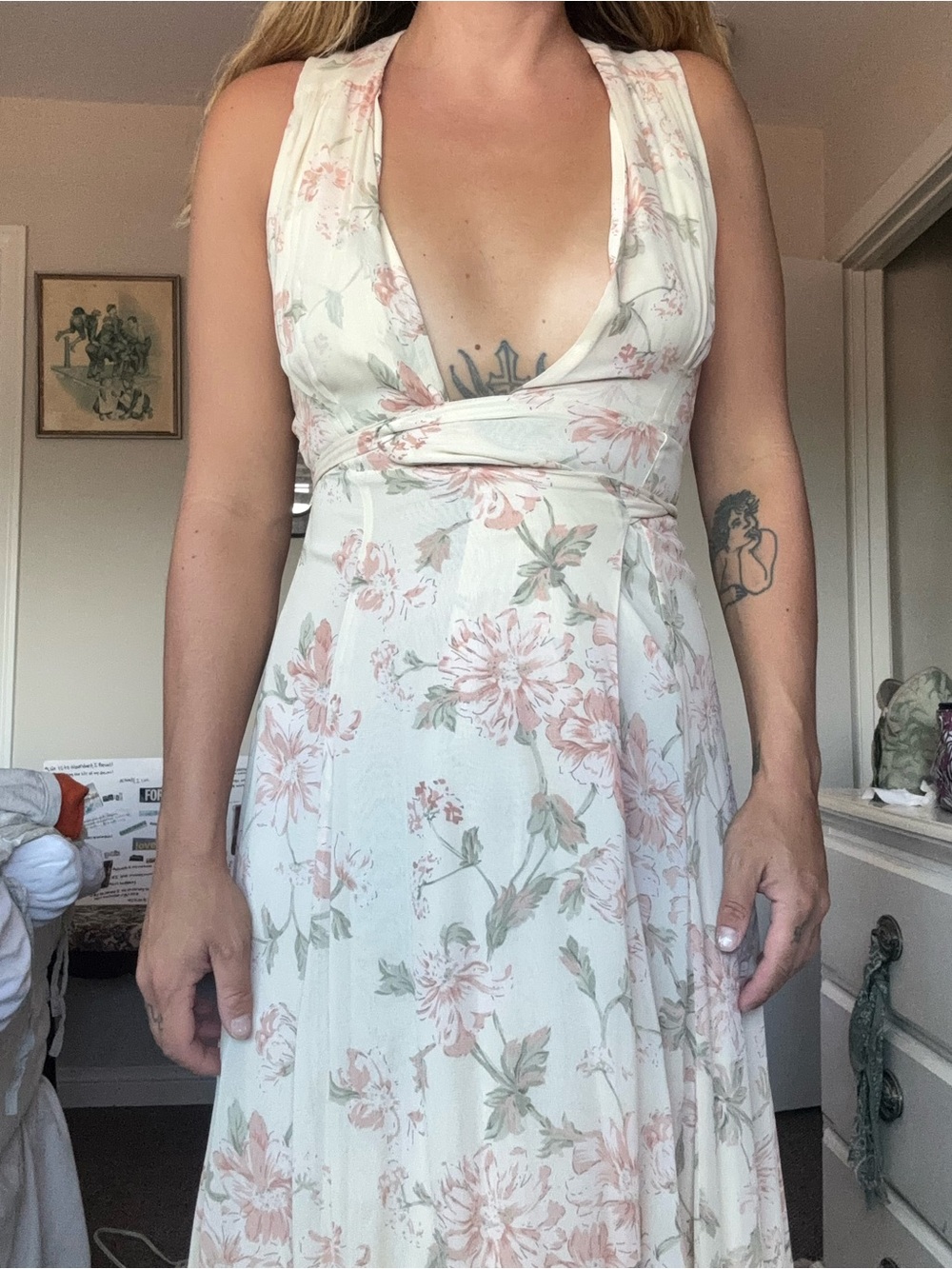 Dress - Picture 4 of 11